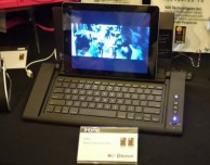 iHome iDM5 un dock in grado di combinare altoparlanti, tastiera e vivavoce [CES 2012]