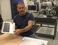 Da oltre 20 anni in Apple, Jony Ive, il genio creativo al timone dell’Industrial Design, intervistato dal Financial Times