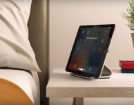 Logi Base, il dock Logitech che ricarica l’iPad Pro con Smart Connector