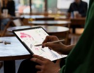 Apple Pencil di seconda generazione e nuova Smart Keybaord Folio per iPad Pro